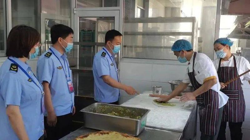 小标题：行业趋势分析
