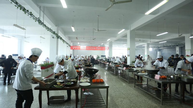 既然无糖儿童饼干并非完全无糖，那么家长在选择时应关注以下关键因素：